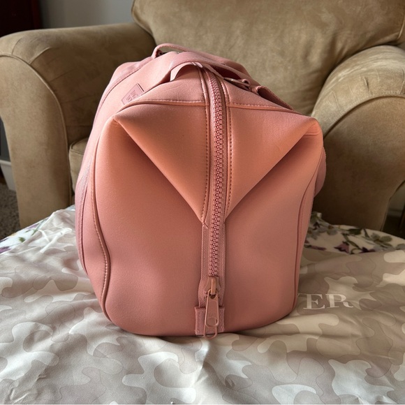 Pink Dagne Dover large Landon neoprene carryall bag - Picture 3 of 13